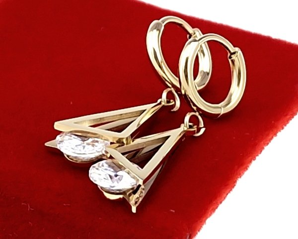 gold earrings made of stainless steel