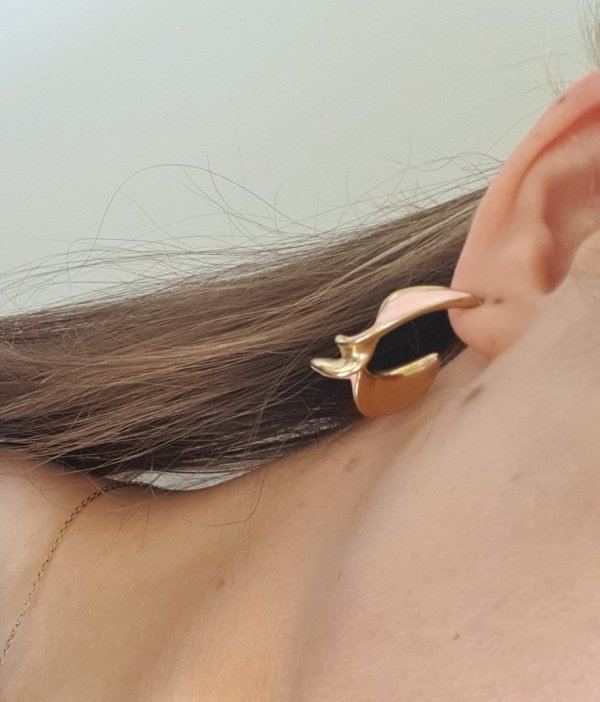 gold earrings made of stainless steel