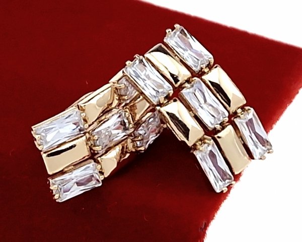 exclusive swarovski gold-plated earrings