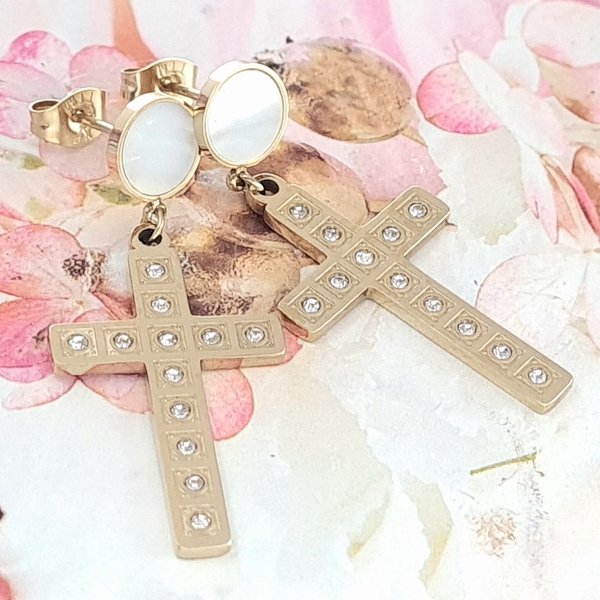 gold earrings made of stainless steel