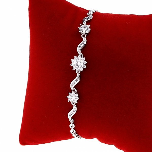 gold bracelet for a gold-plated leg