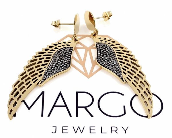 gold earrings made of stainless steel