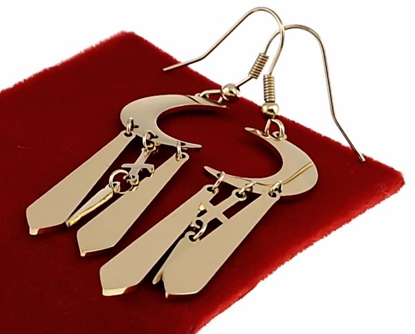 gold earrings made of stainless steel