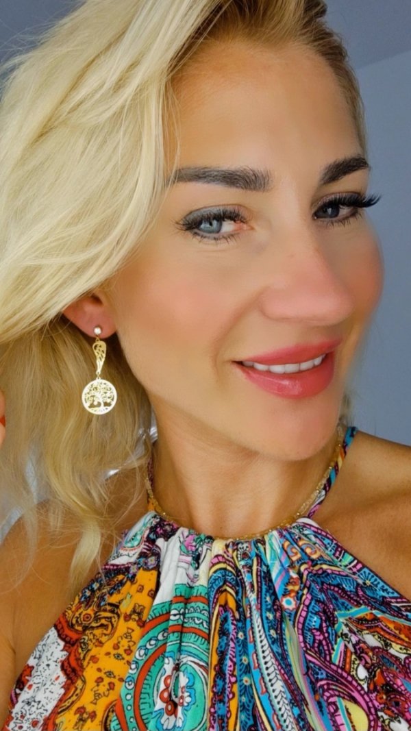 gold earrings made of stainless steel