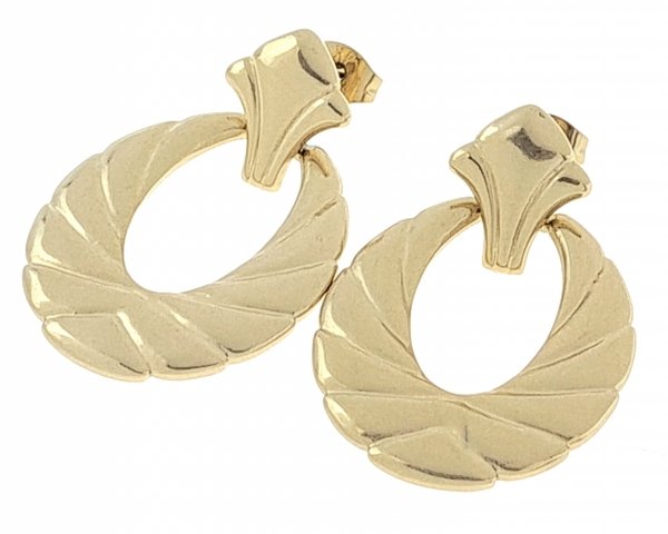 gold earrings made of stainless steel