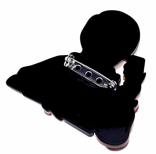 elegant gold brooch
