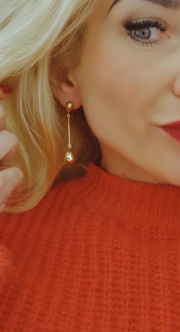gold earrings made of stainless steel