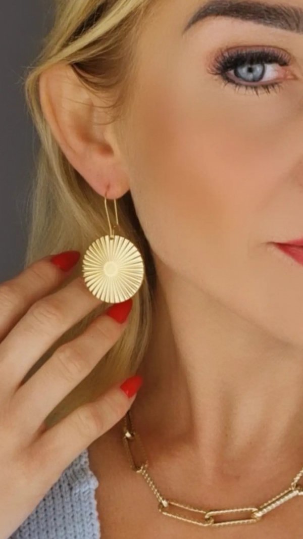 gold earrings made of stainless steel