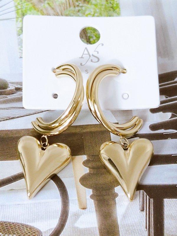 gold earrings made of stainless steel