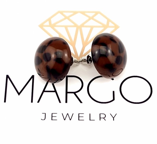 gold earrings made of stainless steel