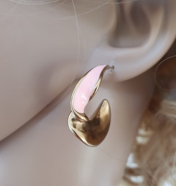 gold earrings made of stainless steel