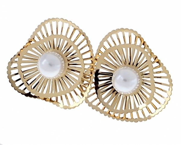 gold earrings made of stainless steel