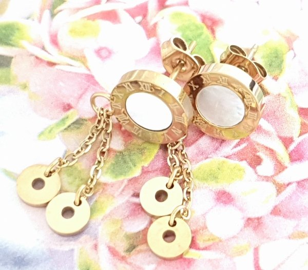 gold earrings made of stainless steel