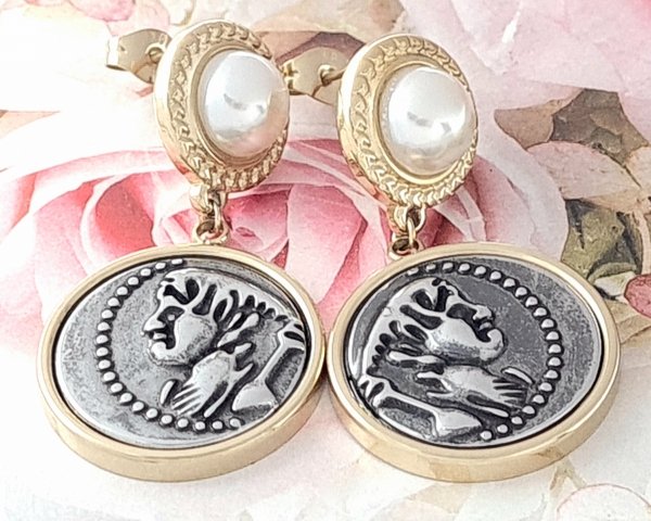 gold earrings made of stainless steel