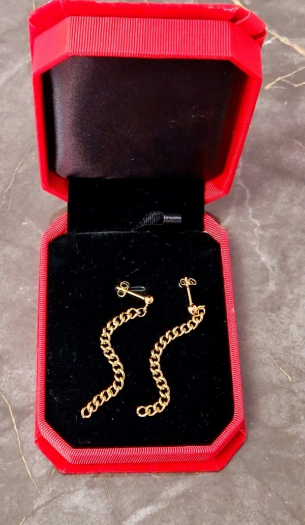 gold earrings made of stainless steel