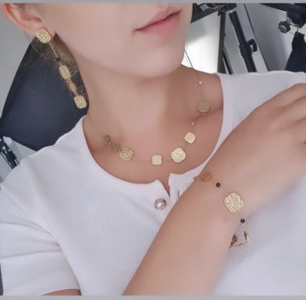 gold earrings made of stainless steel