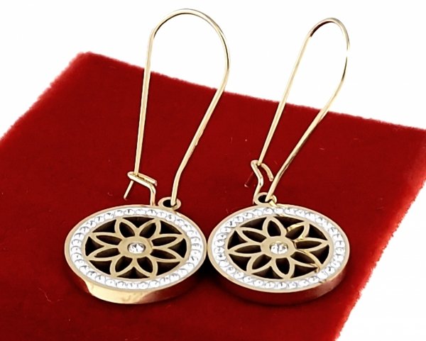gold earrings made of stainless steel