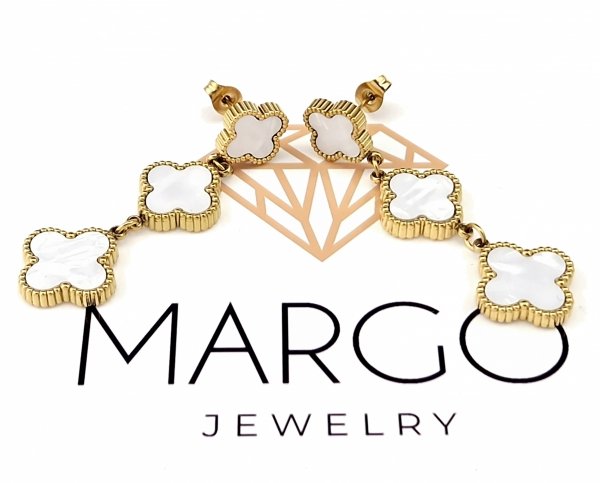 gold earrings made of stainless steel