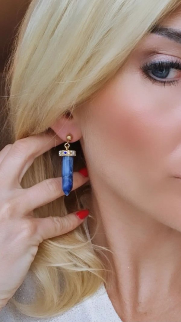 gold earrings made of stainless steel