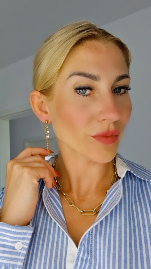 gold earrings made of stainless steel