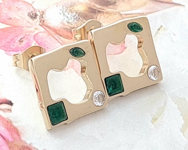 gold earrings made of stainless steel