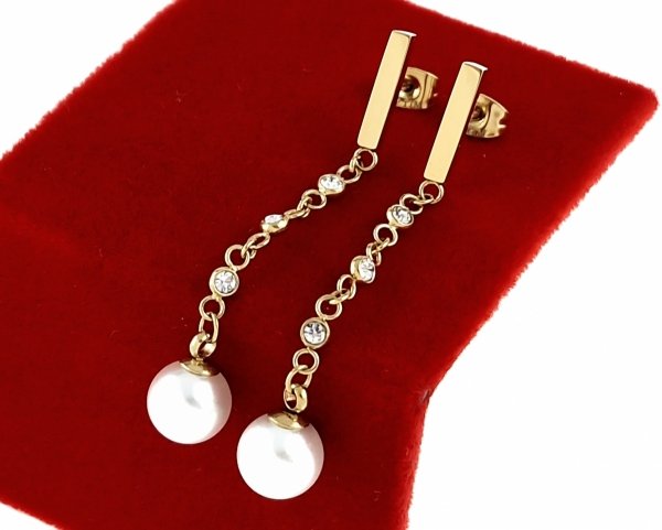 gold earrings made of stainless steel