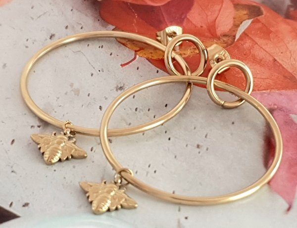 gold earrings made of stainless steel