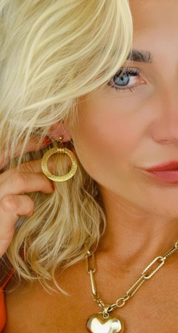 gold earrings made of stainless steel