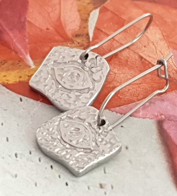 gold earrings made of stainless steel