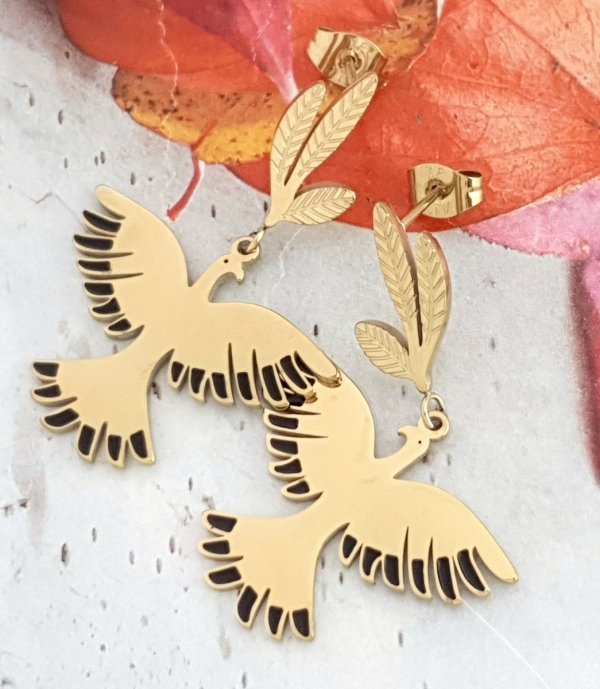 gold earrings made of stainless steel