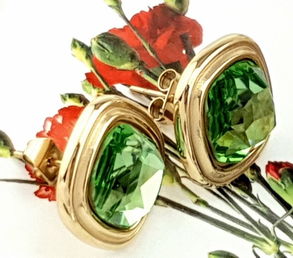 gold earrings made of stainless steel