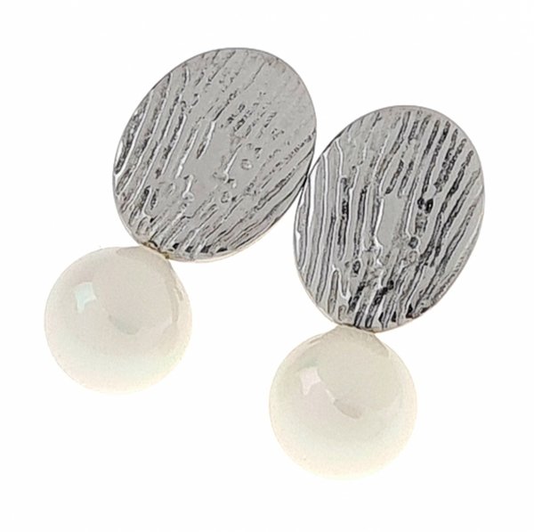 gold earrings made of stainless steel