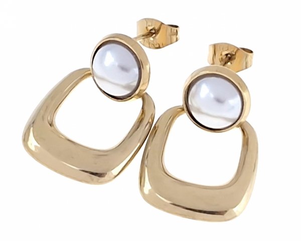gold earrings made of stainless steel