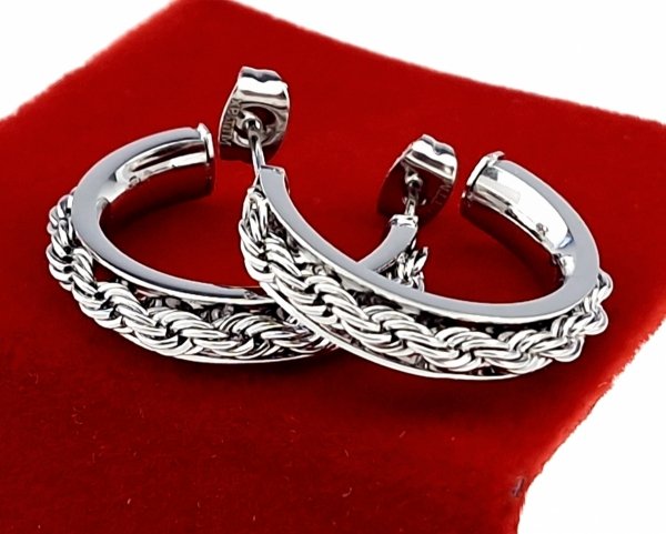 gold earrings made of stainless steel