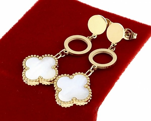 gold earrings made of stainless steel