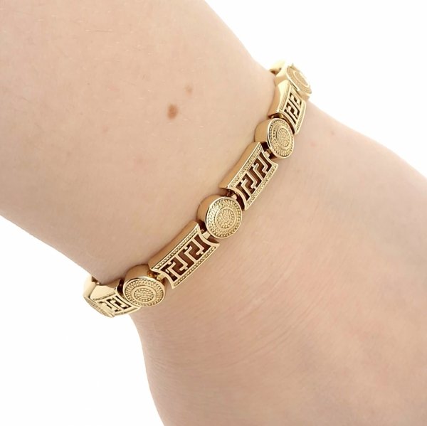 gold bracelet for a gold-plated leg