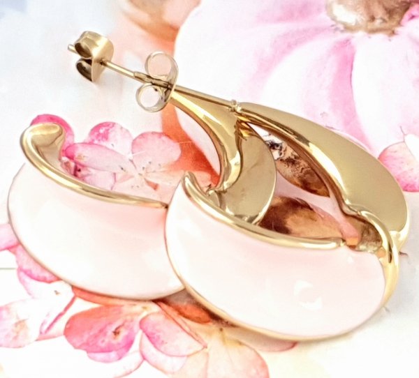 gold earrings made of stainless steel
