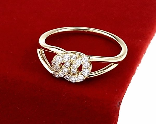 1434 Pierścionek złoty zaręczynowy błyszczący cyrkonie pozłacany 14k