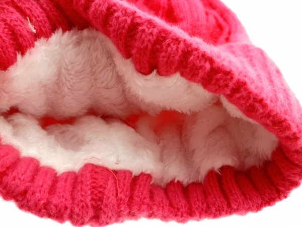24 Ciepła i przyjemna miękka czapka na zimę z futerkiem w środku