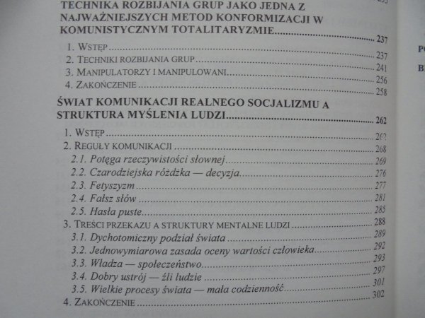 Hanna Świda-Ziemba • Człowiek wewnętrznie zniewolony. Mechanizmy i konsekwencje minionej formacji - analiza psychologiczna