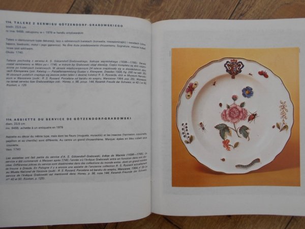 Maria Piątkiewicz Dereniowa • Porcelana miśnieńska w zbiorach wawelskich