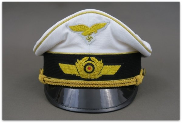 MC008 CZAPKA OFICERSKA SCHIRMMUTZE GENERAŁ LUFTWAFFE