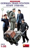 MiniArt 38010 German Train Station Staff 1930-40 1/35