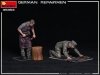 Miniart 35353 GERMAN REPAIRMEN 1/35