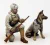ToRo Model 35F109 Wojna Zimowa - Armia Fińska - Młody Łącznik z Psem / Winter War 1939-40 - Young messenger boy with his dog 1/35