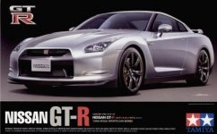 Tamiya 24300 Nissan GT-R (1:24)