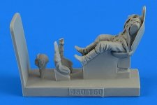 Aerobonus 480160 Soviet Fighter Pilot with seat for I-153 1/48 ICM