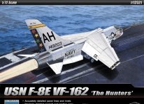 Academy 12521 USN F-8E VF-162 The Hunters 1/72