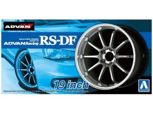 Aoshima 05328 ADVAN Racing RS-DF 19 inch 1/24