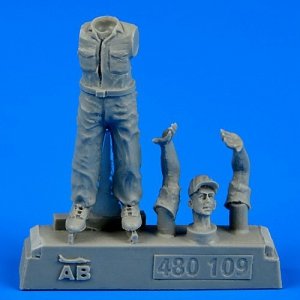 Aerobonus 480110 U.S. Army aircraft mechanic WWII - Pacific theatre 1/48